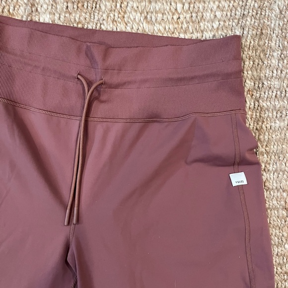 Vuori women’s joggers XL - Picture 3 of 5